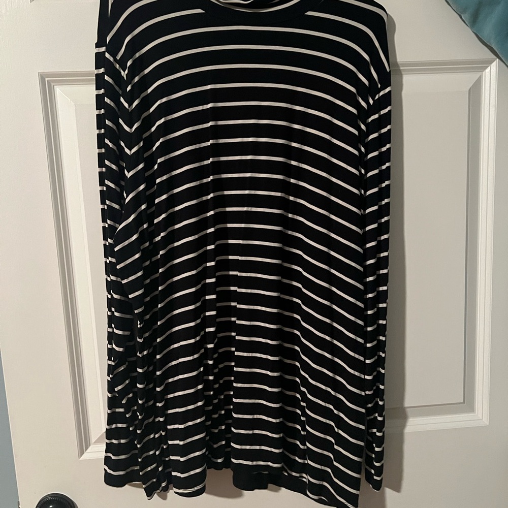 Ava & Viv Black and White Striped Long Sleeve mock turtleneck plus 3x